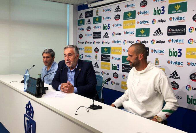 El brasileño intentará conducir al equipo a la segunda división