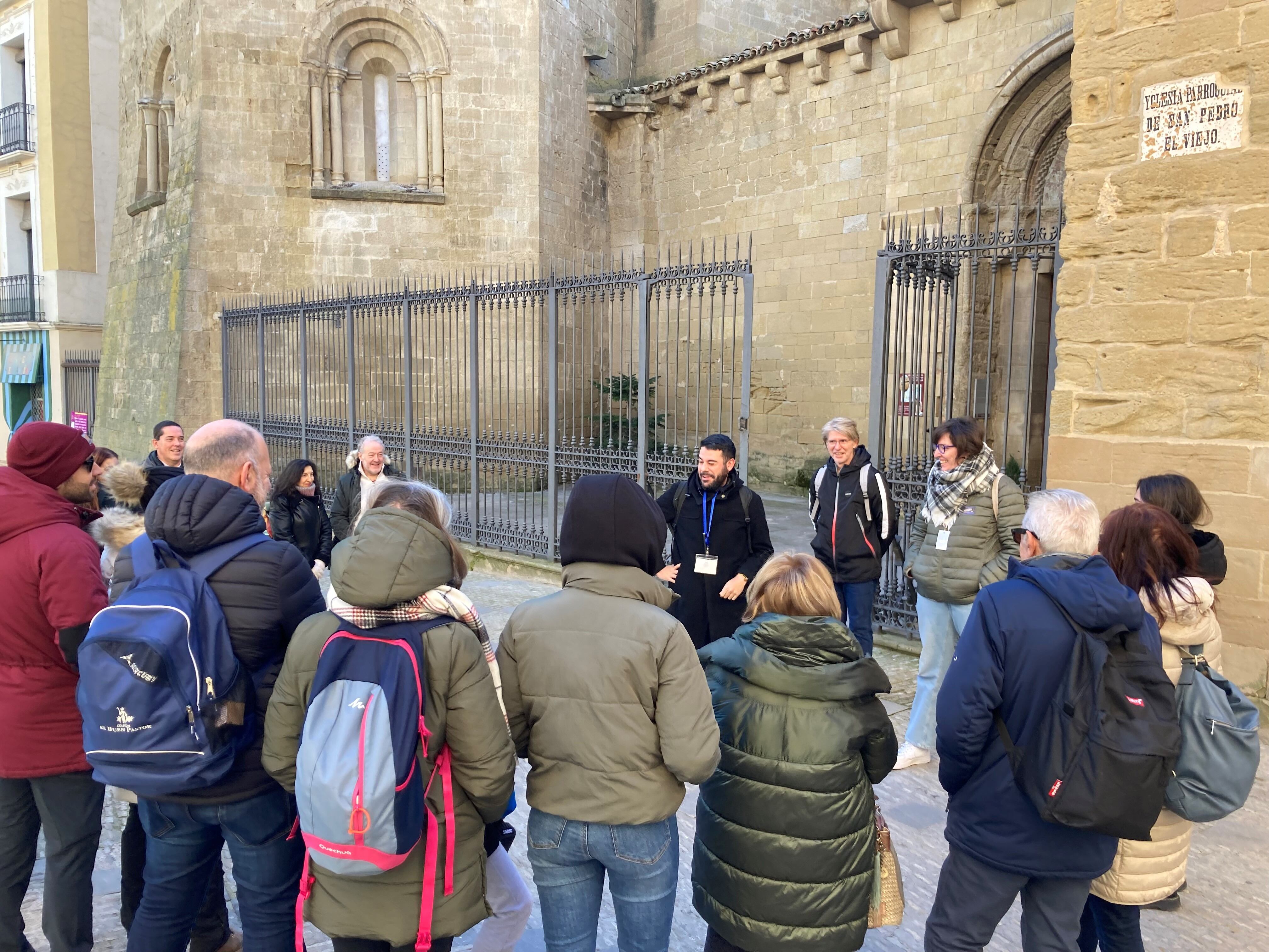 Visita guiada este sábado a las puertas de San Pedro