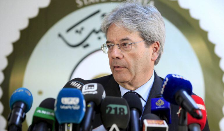 El ministro de Exteriores italiano, Paolo Gentiloni, en una imagen de archivo tomada el pasado 12 de abril en Libia.