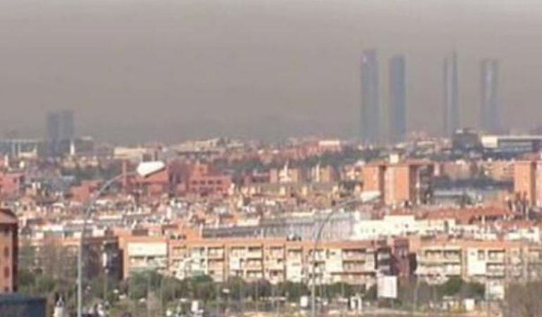 Imagen de la 'boina' de contaminación desde Leganés