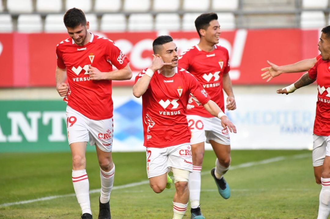 Josue Dorrio celebra el tercer gol del Real Murcia ante el UCAM