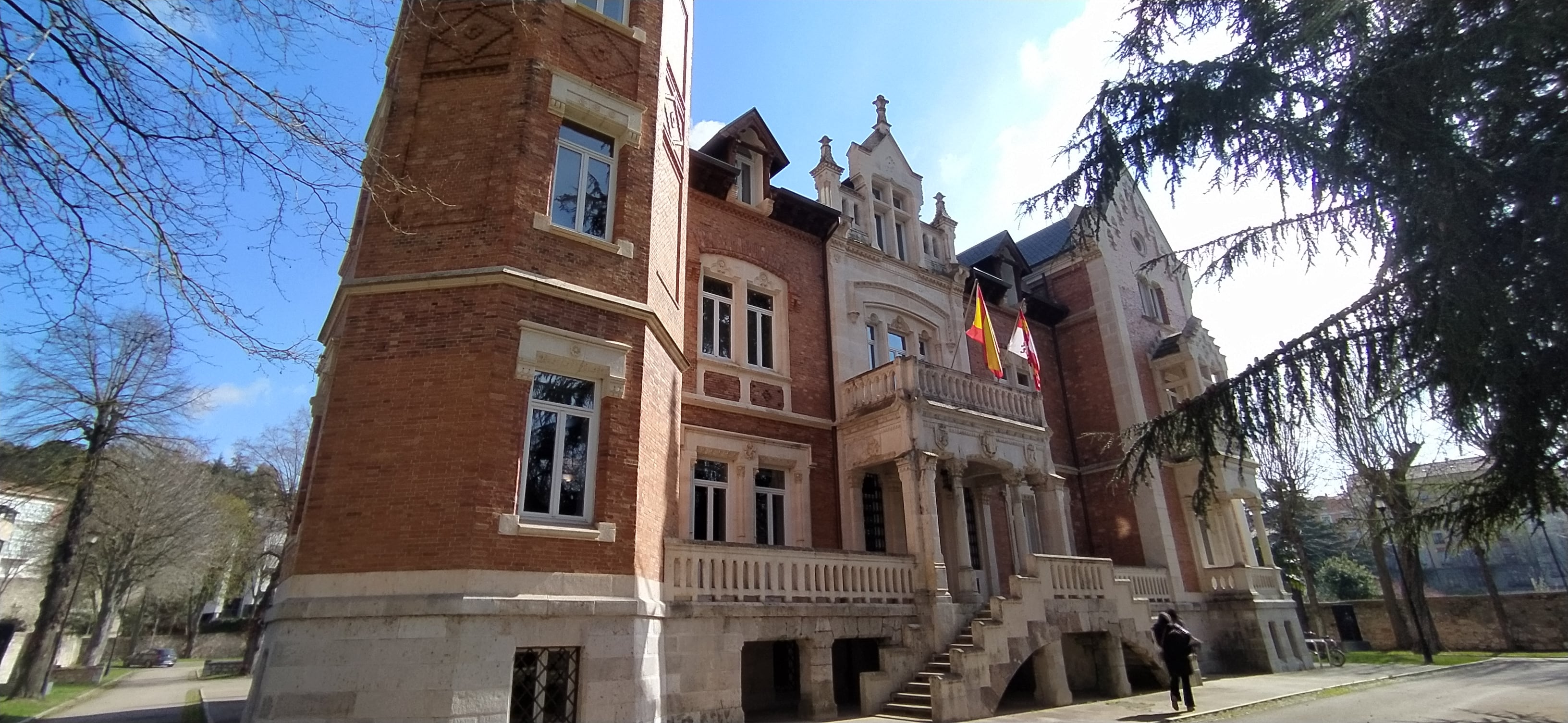 El Palacio de La Isla es la sede del Instituto  castellano y leonés de la Lengua