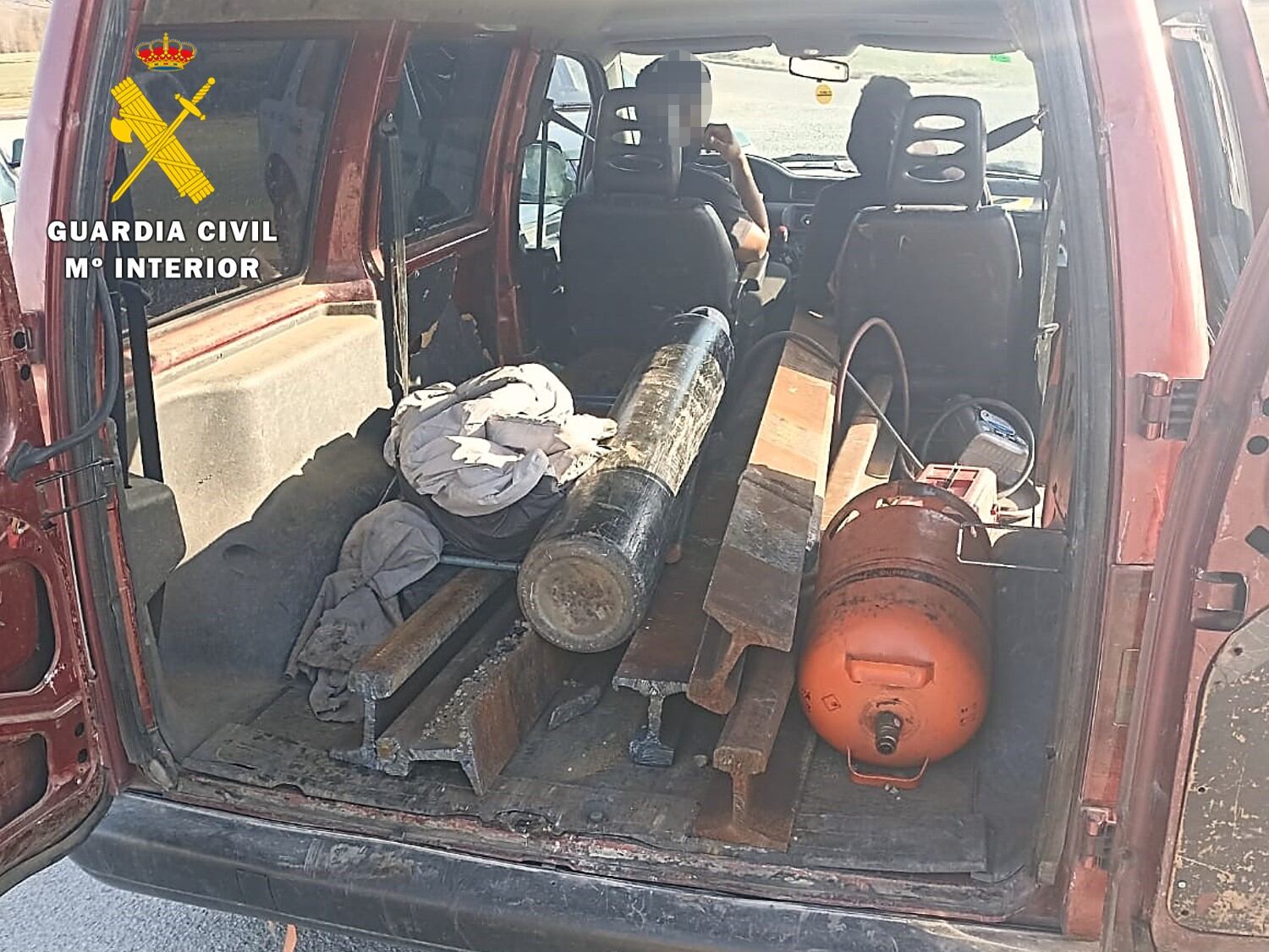 Material recuperado por la Guardia Civil