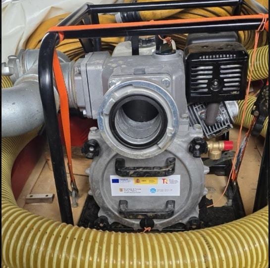 Imatge d'una de les bombes comprades per a millorar l'equipmaent dels bombers.