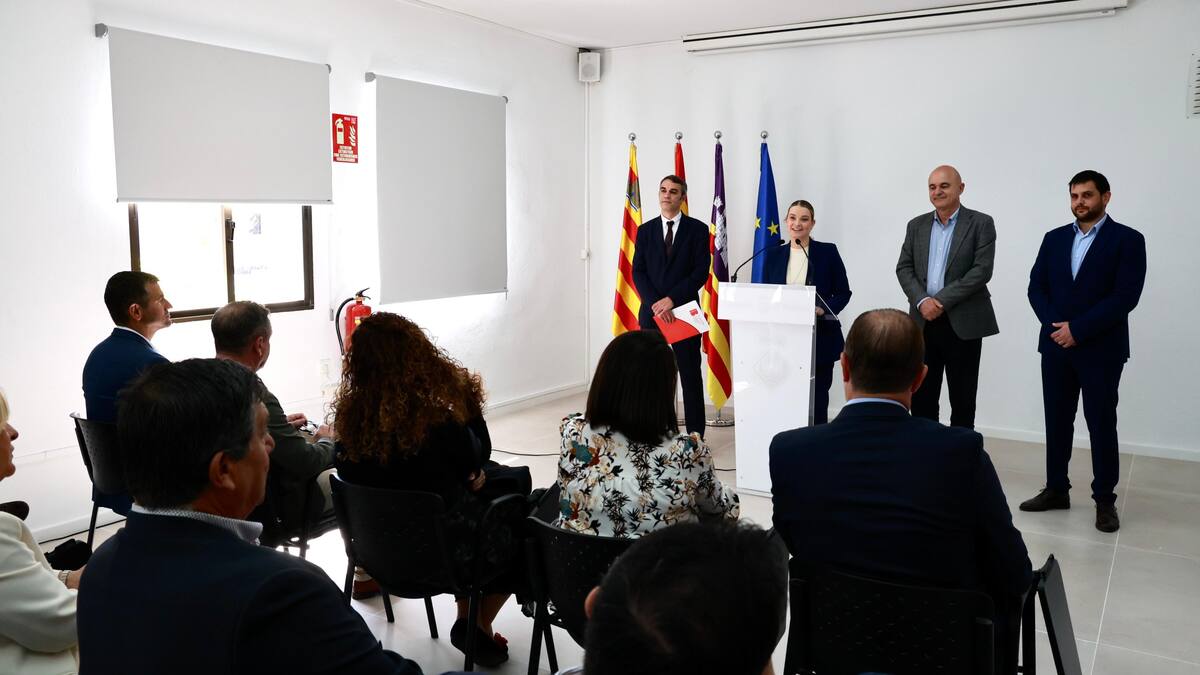 Prohens dice que la limitación de vehículos en Ibiza "es una necesidad"