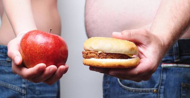 Las personas con exceso de peso deben cuidar su alimentación.