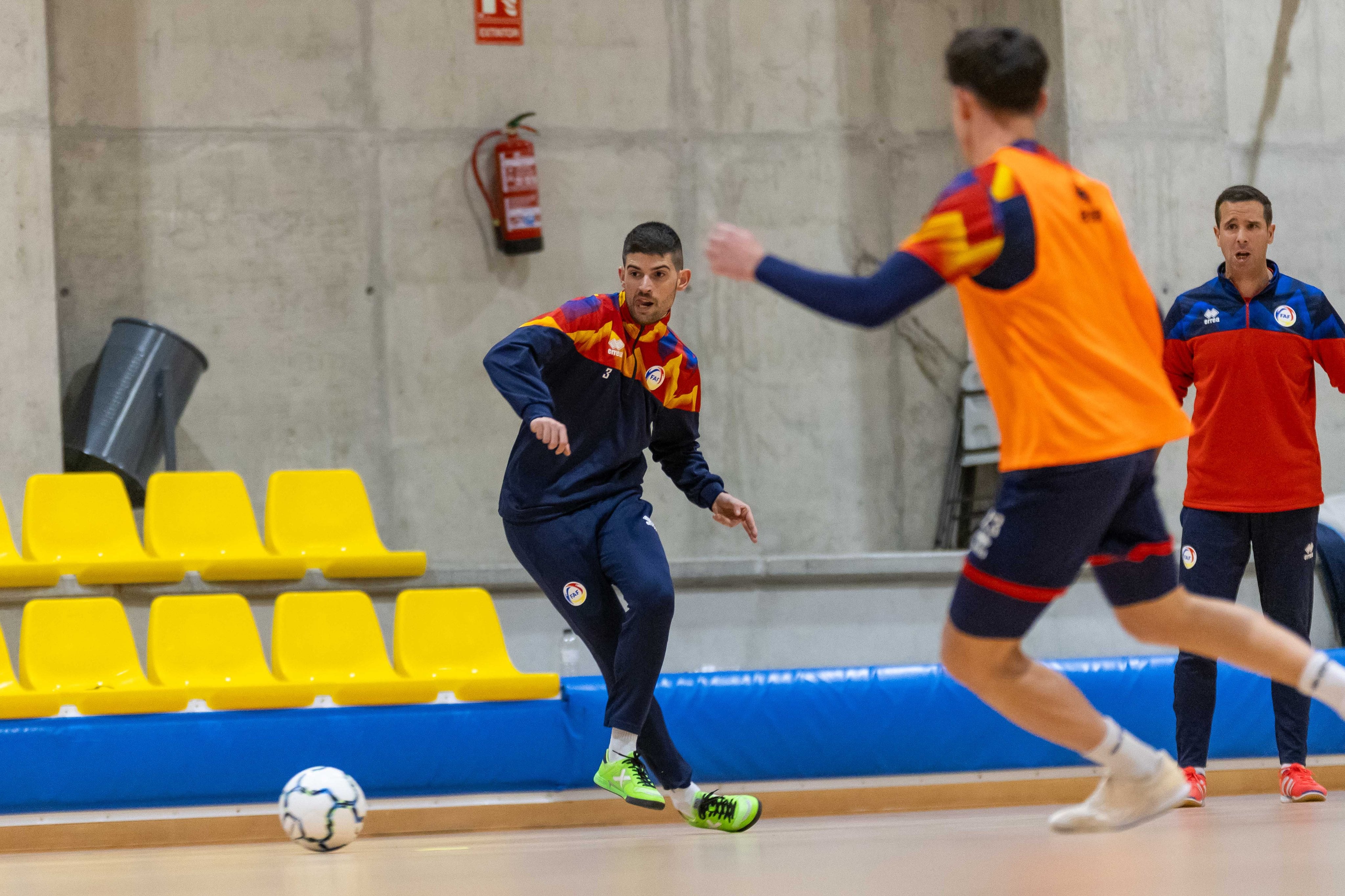 Entrenament de la selecció de futbol sala als Serradells, previ a la disputa del proper partit del preeuropeu contra Països Baixos.