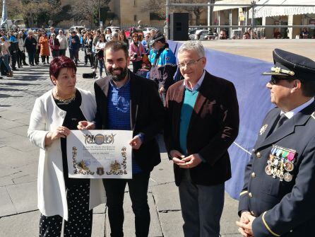 El coordinador del IMD Ramsé Gil recibe el diploma de Guardia Urbano de Honor