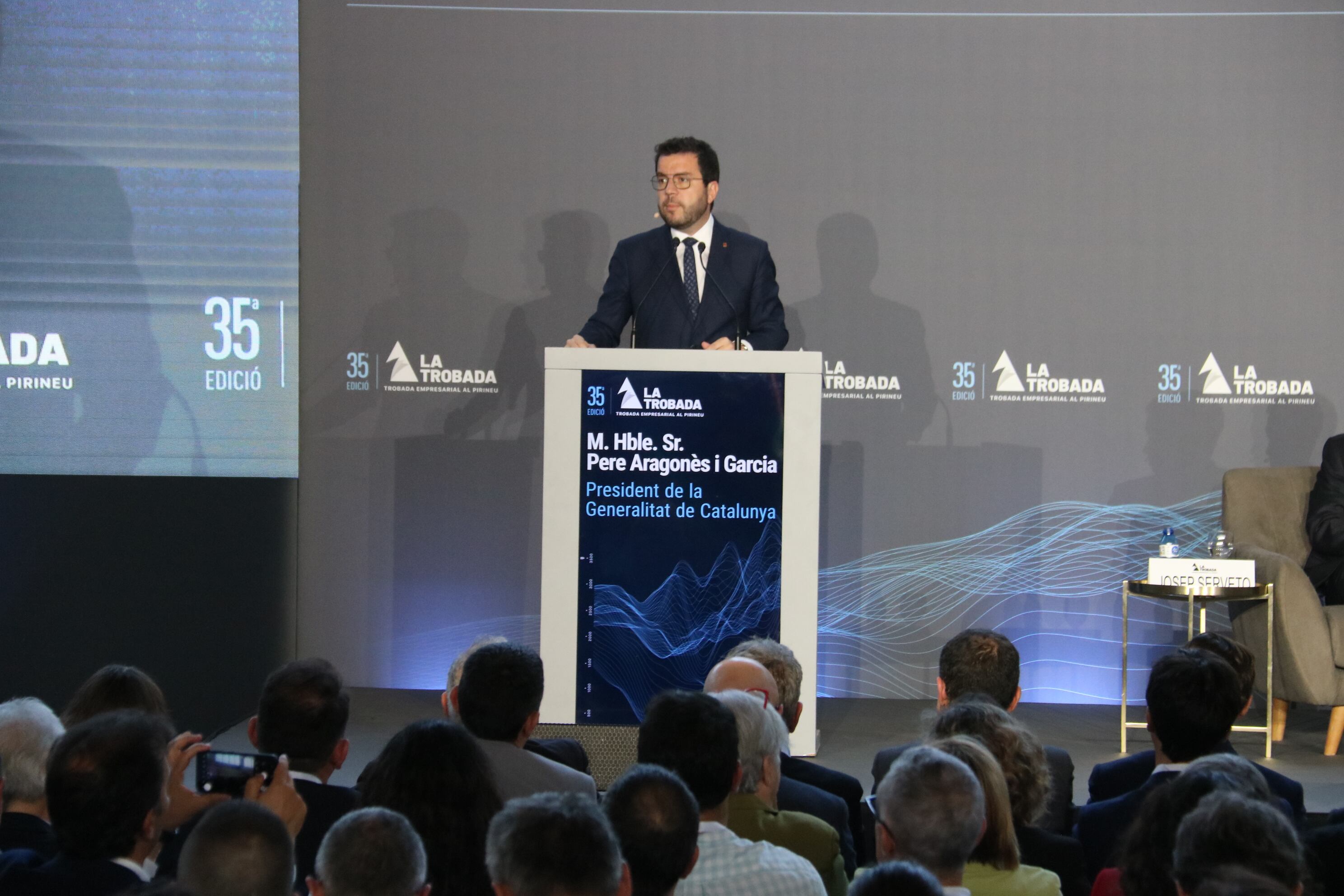 Imatge de la intervenció del president de la Generalitat, Pere Aragonès, durant la inauguració de la Trobada al Pirineu.