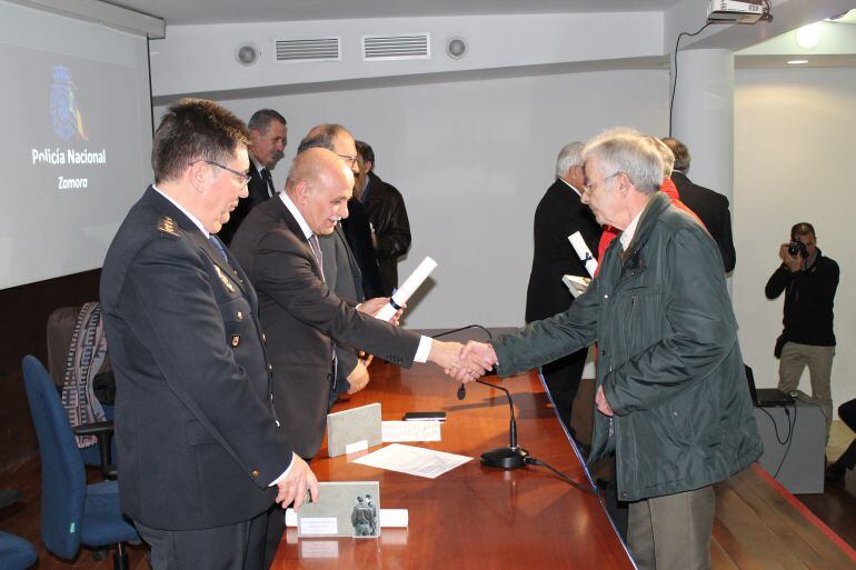 El Subdelegado del Gobierno, Jerónimo García Bermejo, preside los actos del 194 aniversario de la Policía Nacional