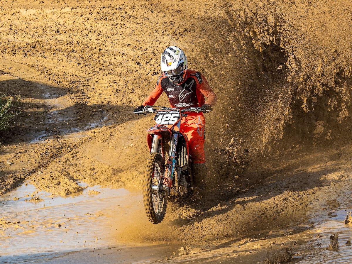 El motocross de San Jorge, puro espectáculo en Tierz