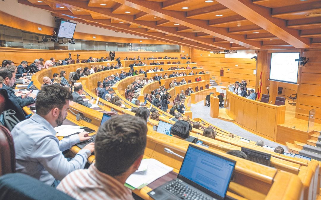 Los representantes de los 52 colegios farmacéuticos asistieron a la cita