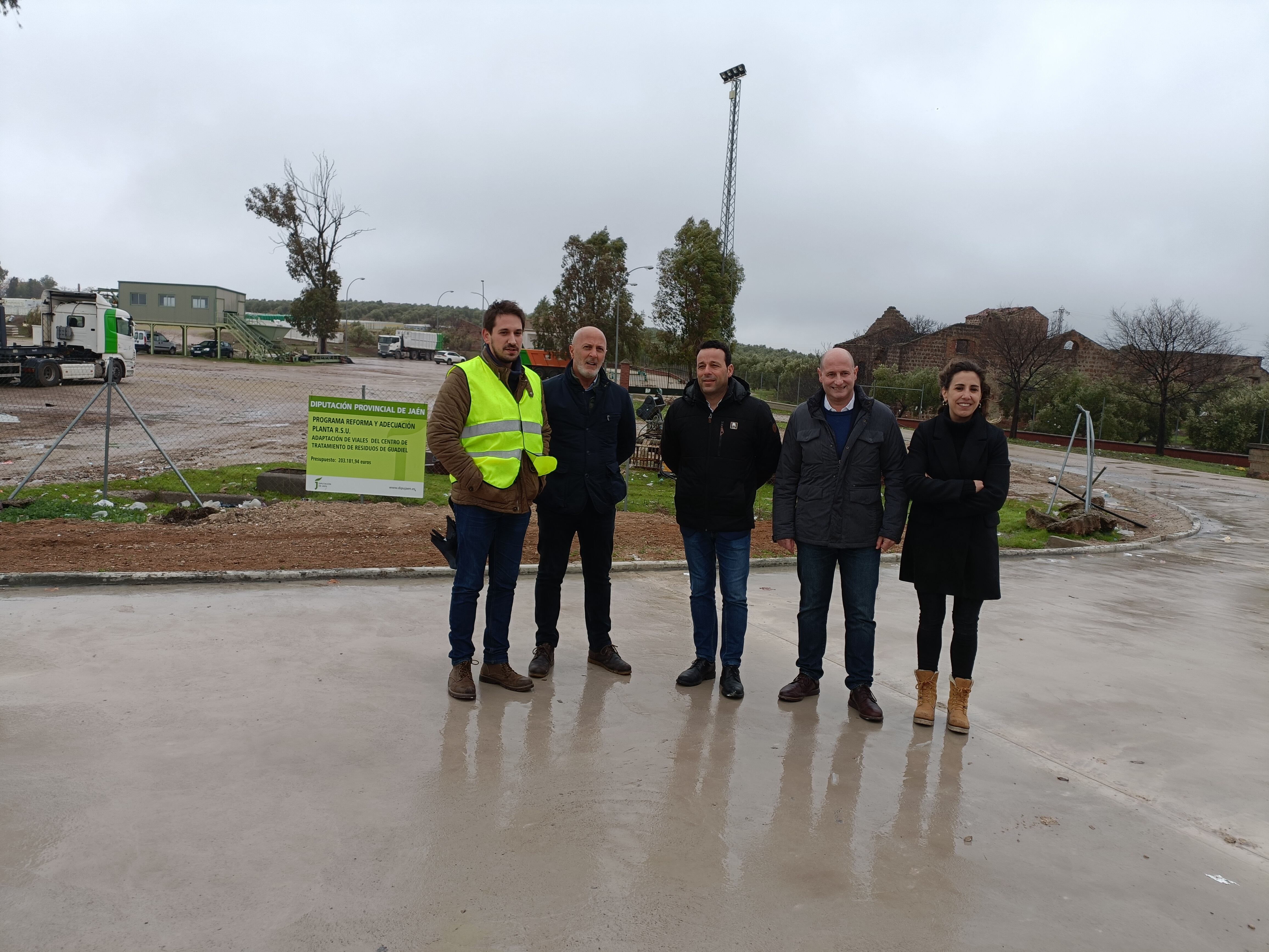 Visita al centro de tratamiento de residuos del Guadiel en Linares.