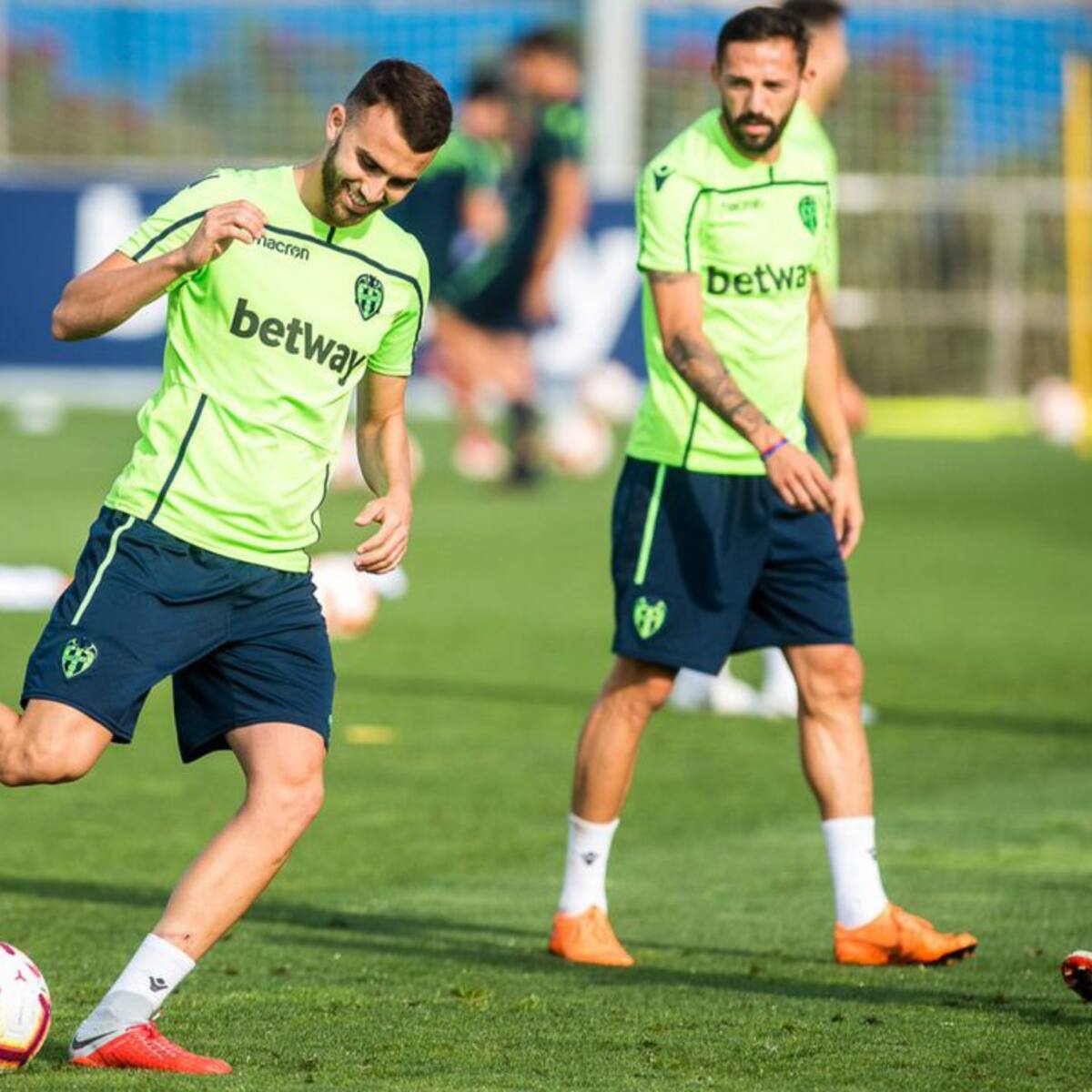 Dos parleños amenazan al Getafe