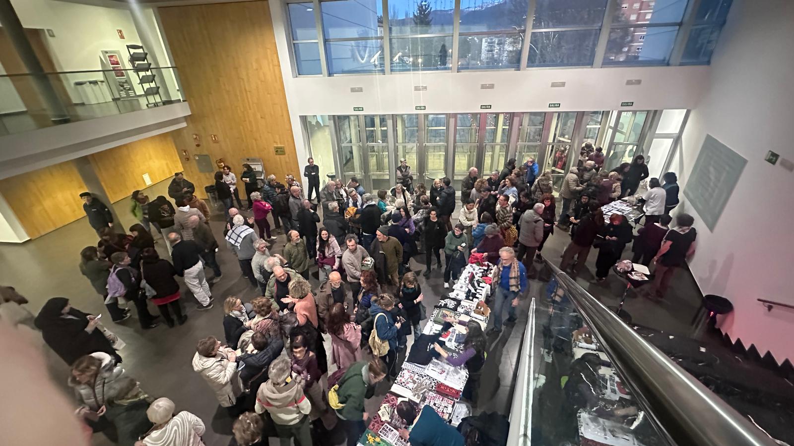 El Auditorio La Colina se llenó para la proyección de "La voz de Hind"