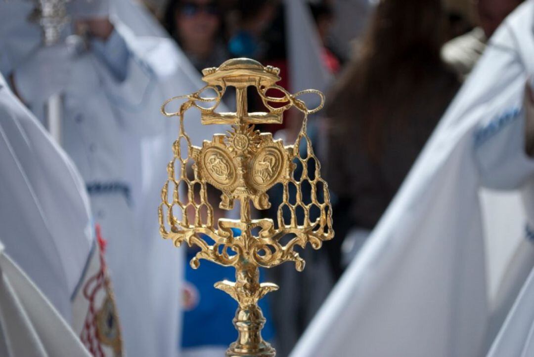 Vara de la Hermandad de la Resurrecci´ñon, que este viernes celebra cabildo de elecciones