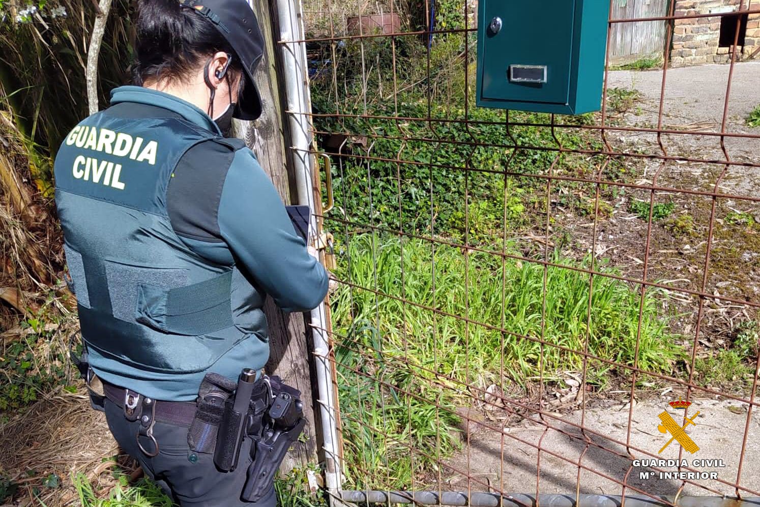 Dos patrullas se personaron en el lugar de los hechos