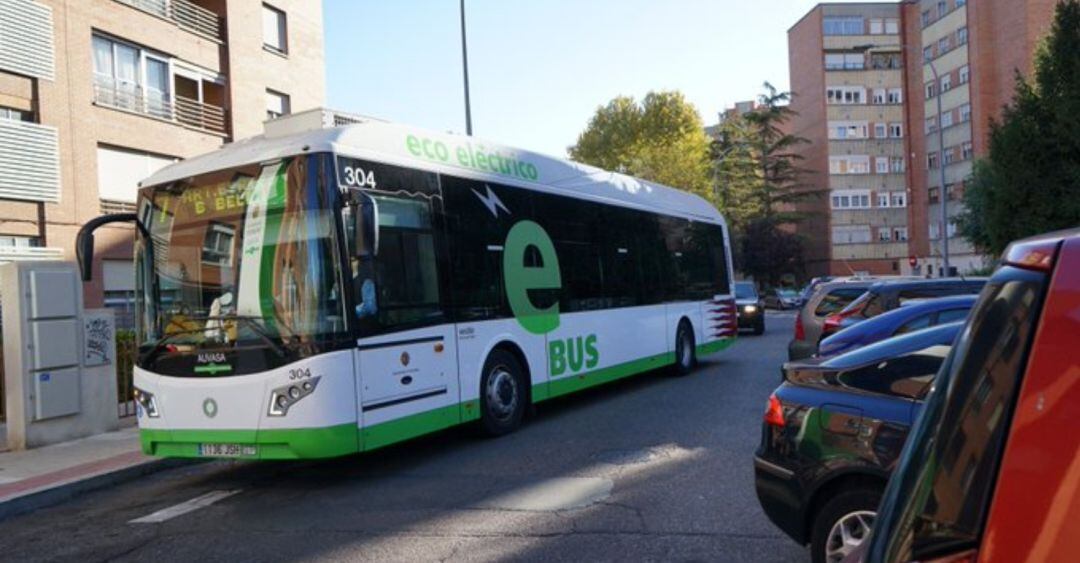 AUVASA ha aplicado unas recomendaciones y obligaciones para usar el autobús