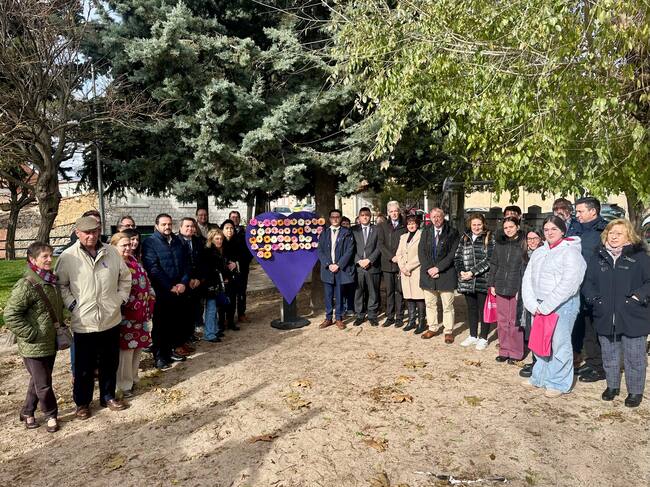 Concentración 25N Diputación de Ávila en La Serrada