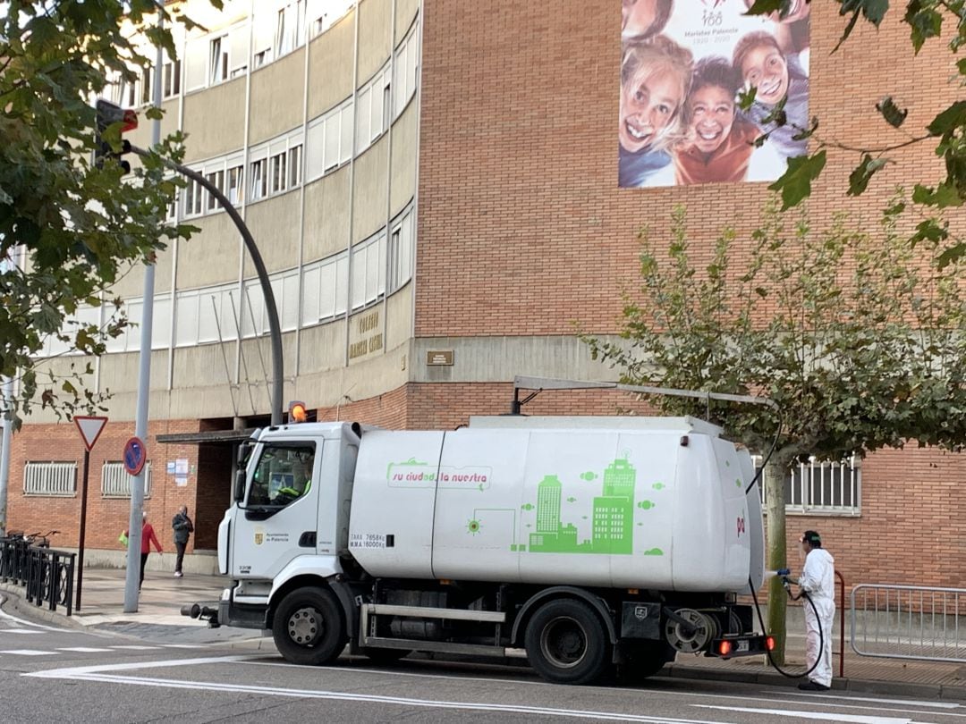 Los trabajadores de Urbaser convocan huelga indefinida en Palencia a partir del 6 de mayo