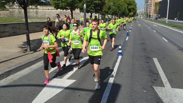 Corredores contra el cáncer en Pamplona