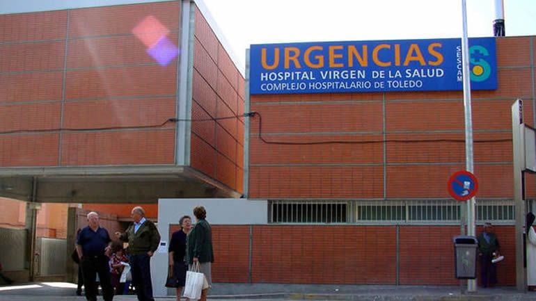 Puerta de acceso de las urgencias del hospital Virgen de la Salud de Toledo