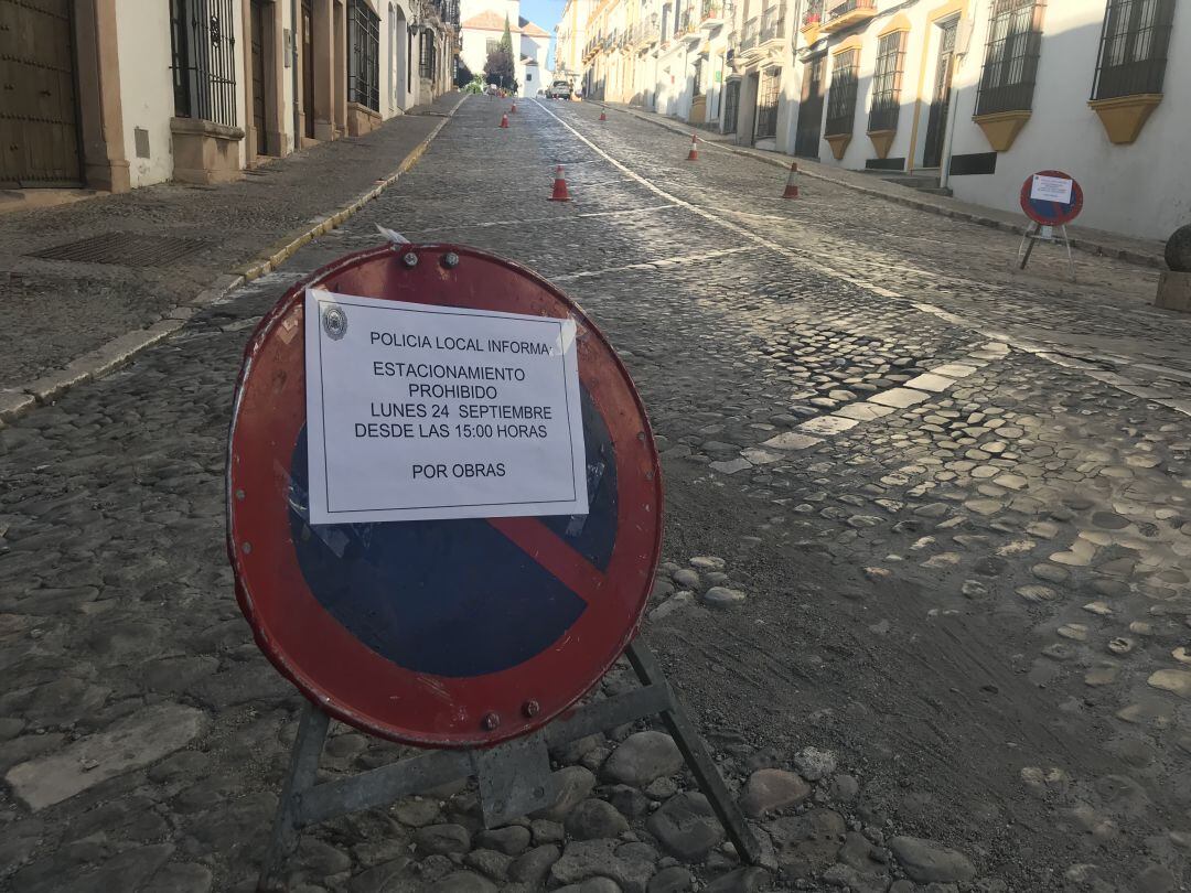 Prohibido el estacionamiento en Calle Santa Cecilia