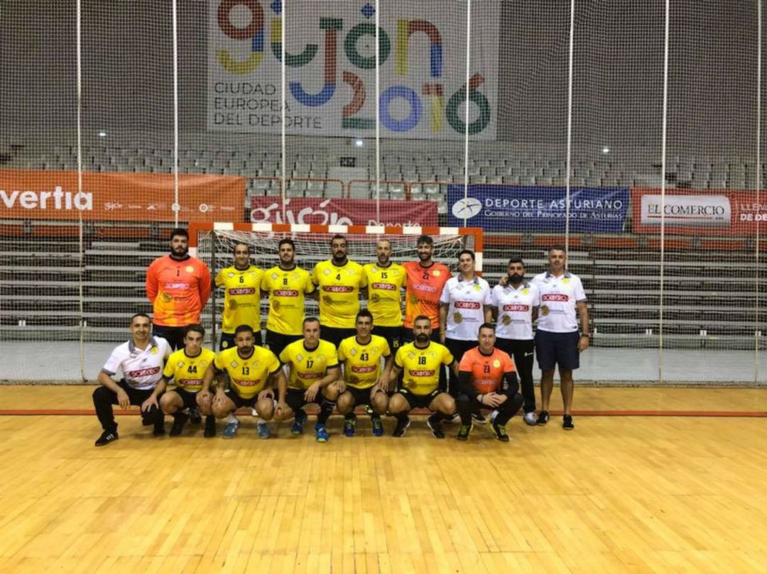 El equipo del Carnes do Ribeiro, perdía en Gijón por la mínima 30 a 29, en la primera jornada de liga de la primera división nacional de balonmano.