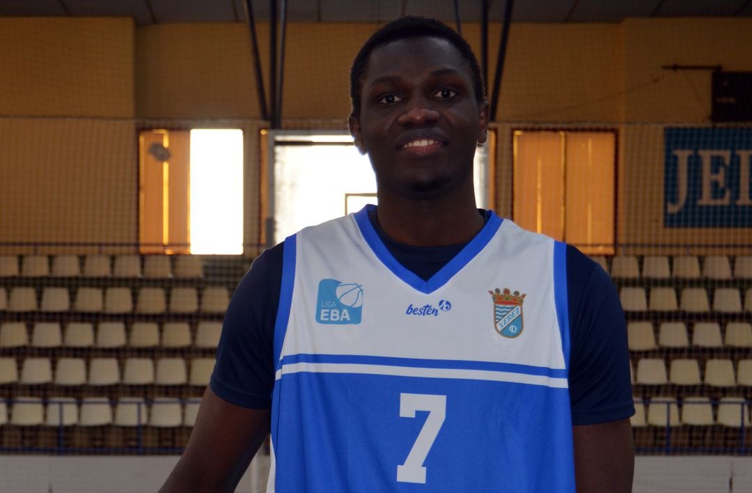 Abdoulaye Niang jugador del Baloncesto XCD