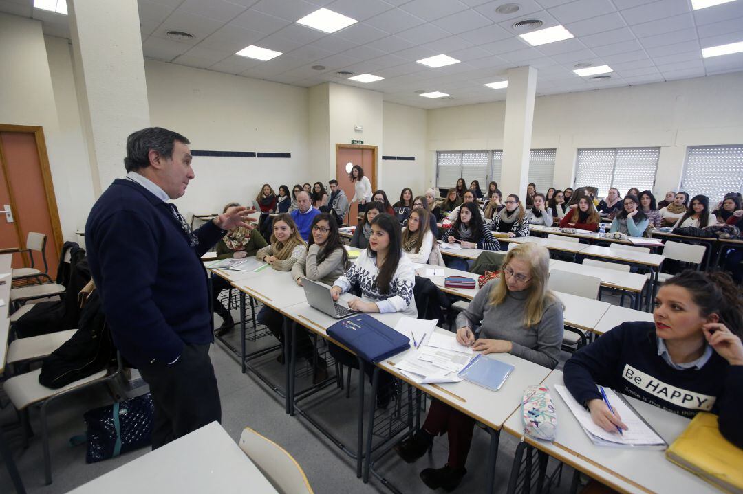 Alumnado en una de las aulas de la Universidad de Córdoba. Foto de Archivo