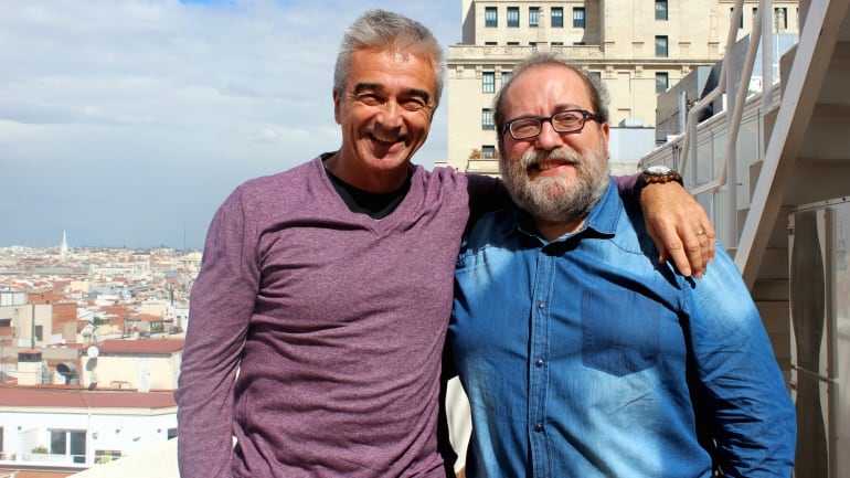 Carles Francino y Chesús Yuste en la terraza de la Cadena SER.