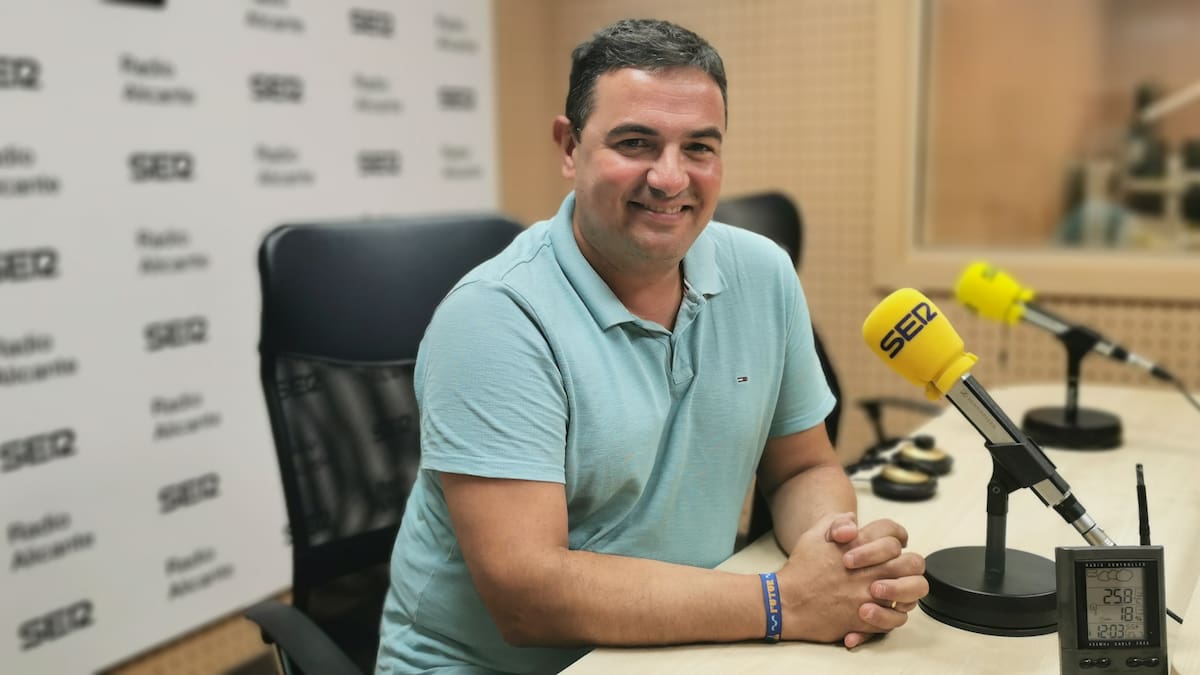 David Olivares, candidato a la Presidencia de la Federació de les Fogueres de Sant Joan, en Hoy por Hoy Alicante