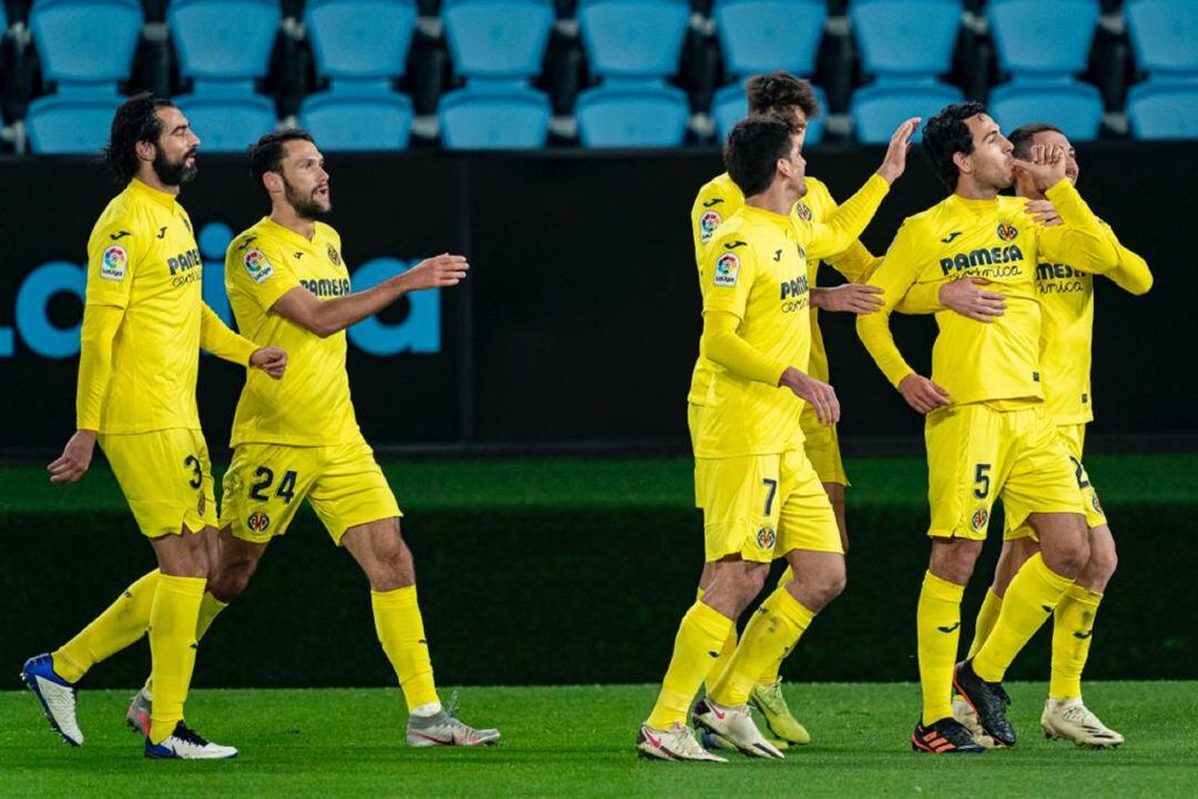 Los jugadores del Villarreal, celebrando un gol.