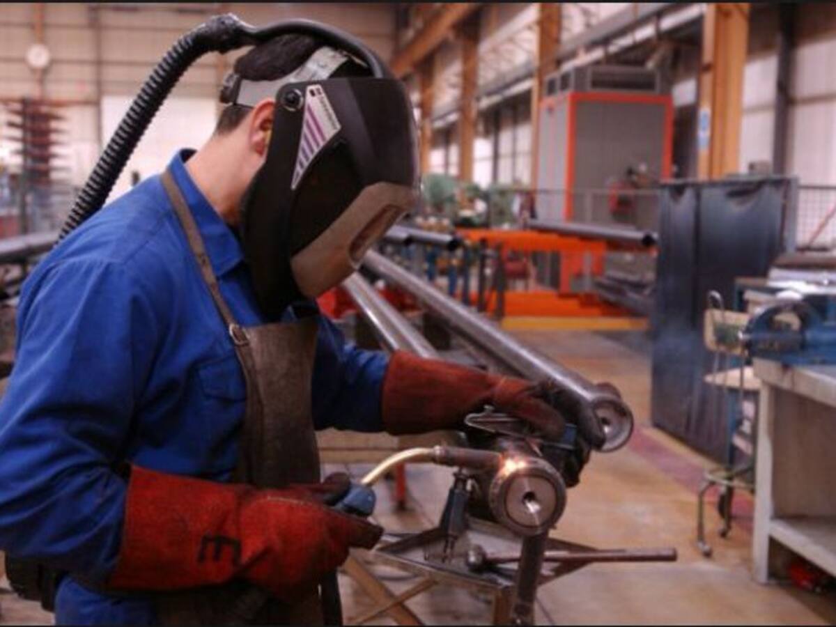 Baja el paro en 2.103 personas en mayo