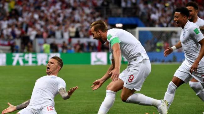 Kieran Trippier celebra el primer gol de la semifinal del Mundial