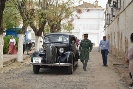 Un vehículo de la epoca también acaparaba el protagonismo de la jornada