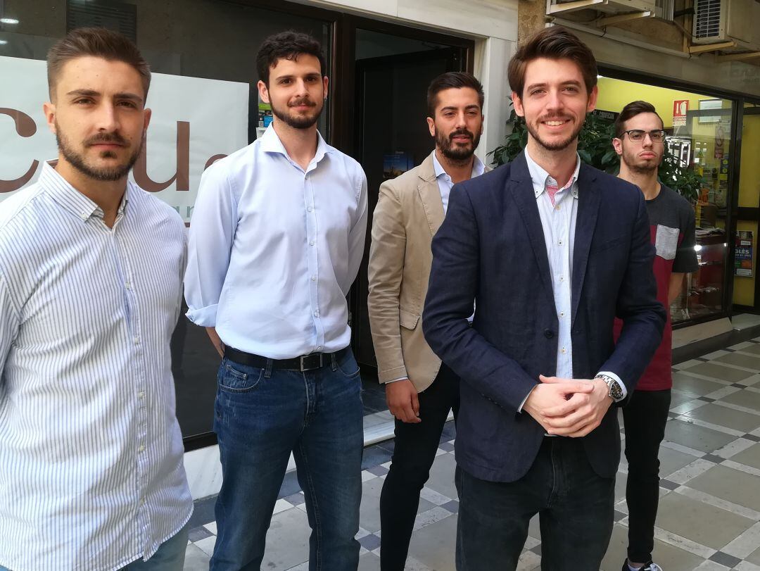 Javier Bris y su equipo de Cilu Linares.