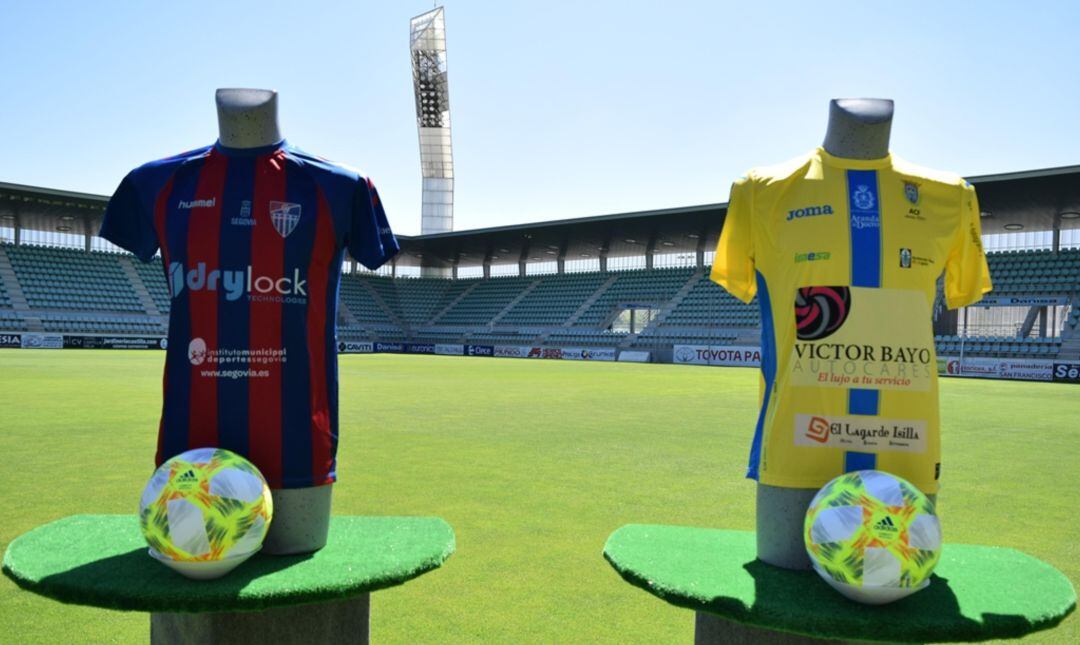 Camisetas de la Gimnástica Segoviana y la Arandina en la Nueva Balastera en la presentación que hizo la Federación de Castilla y León de Fútbol