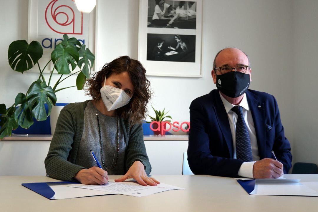 Araceli amorós, directora médica de Quirónsalud Alicante y Carlos Giner, gerente de APSA