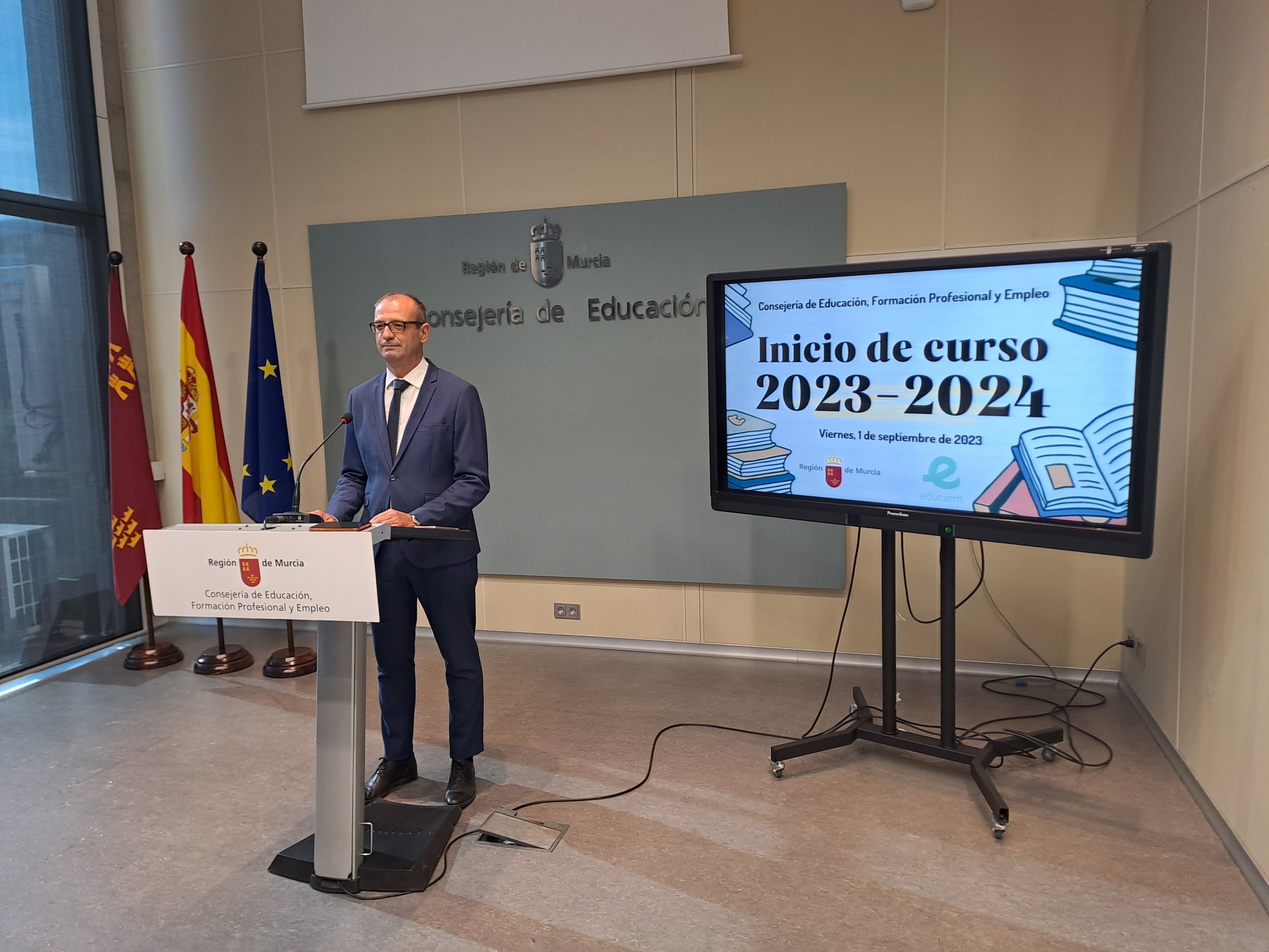 El consejero de Educación, Víctor Marín, este viernes en rueda de prensa