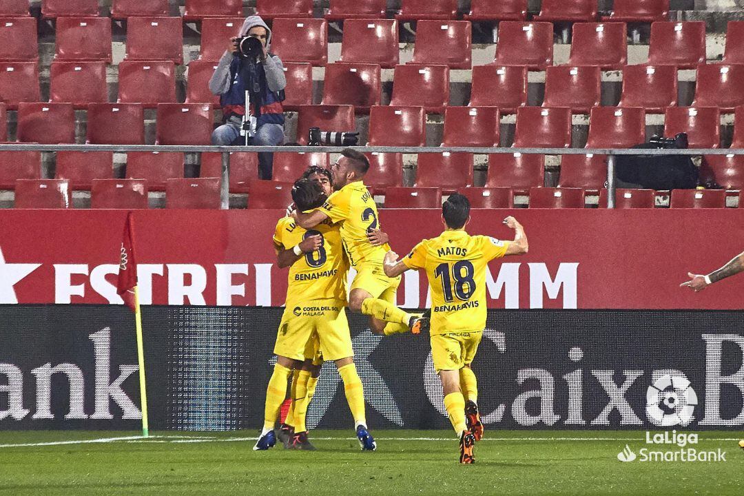 Els jugadors del Màlaga, celebrant el gol de la victòria.