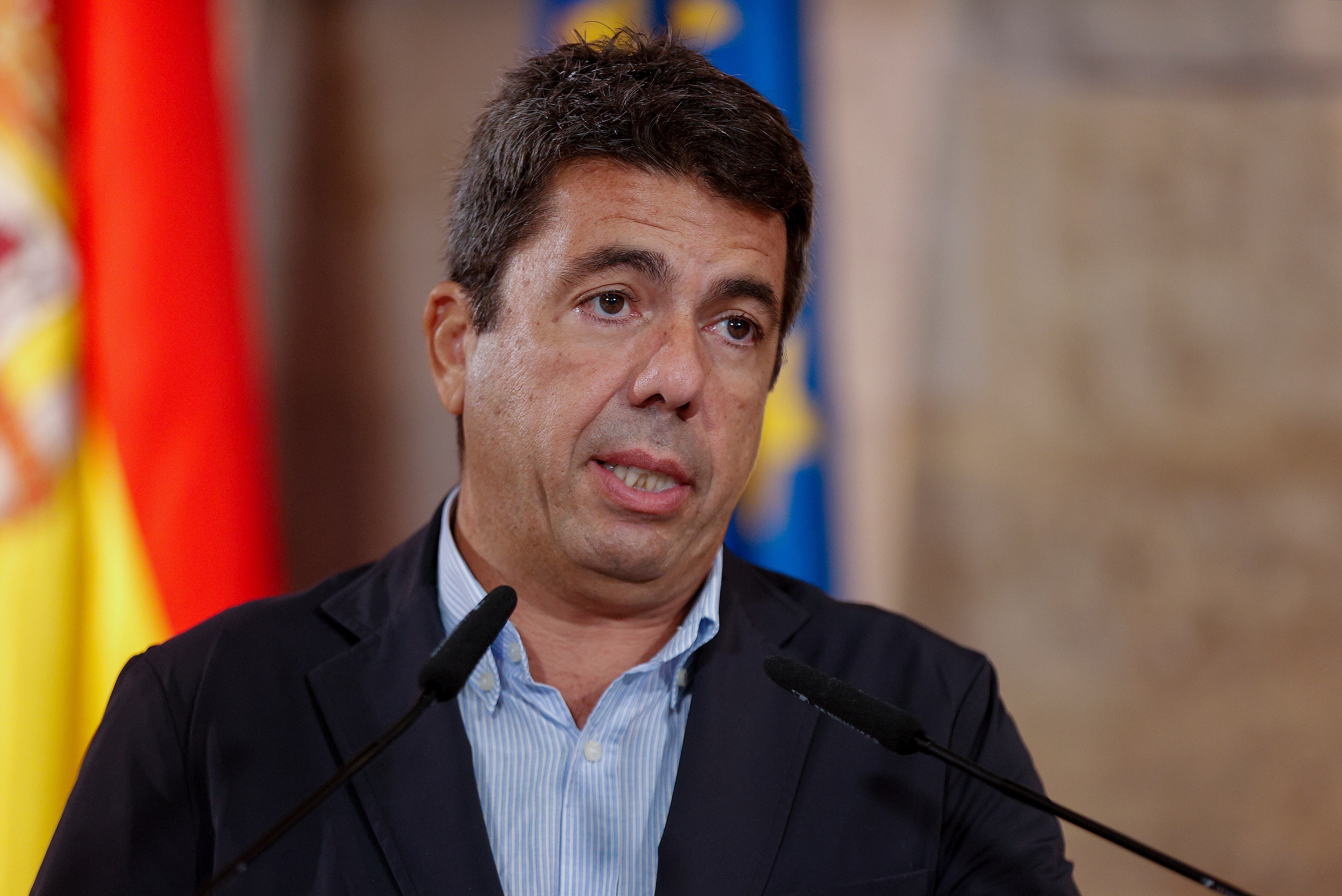 VALENCIA, 14/10/2025.- El president de la Generalitat, Carlos Mazón, durante la presentación de nuevas ayudas para las personas afectadas por la dana, este martes en Valencia. EFE/Manuel Bruque