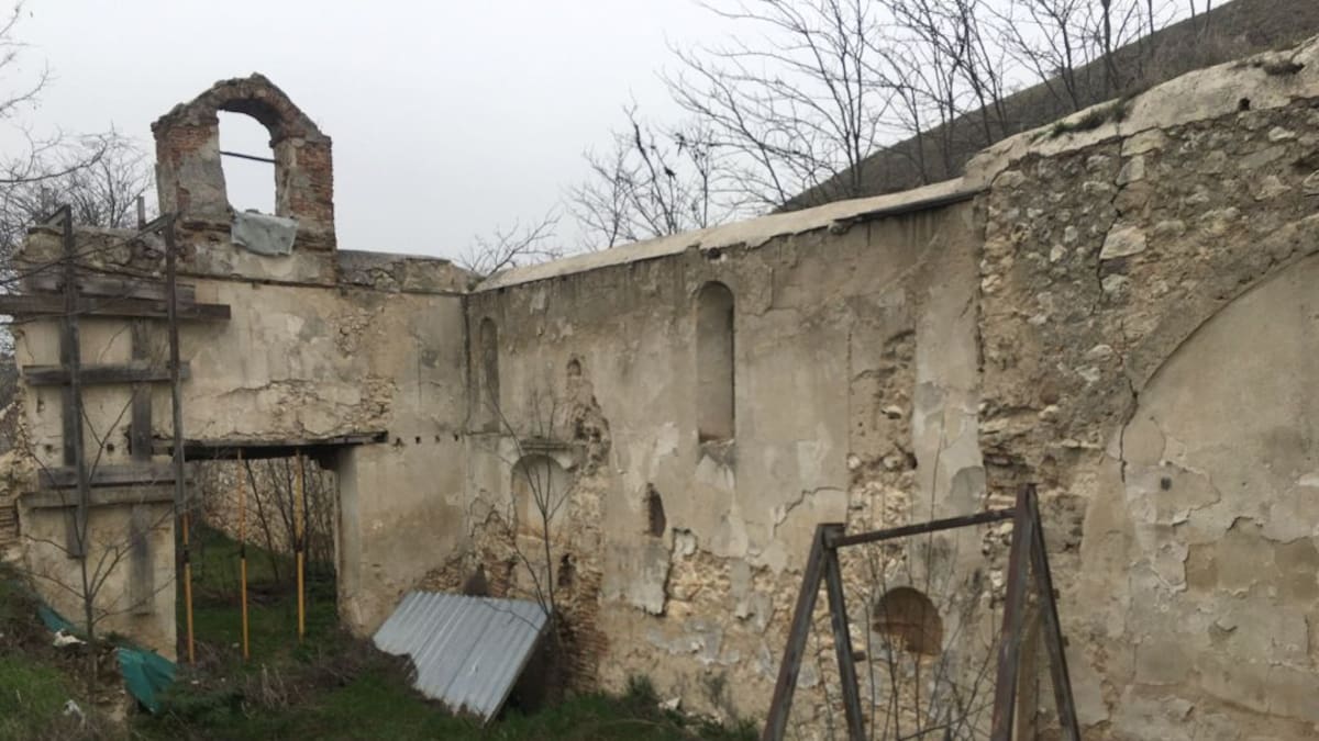 Santorcaz: La ermita de Orcález, al borde del derrumbe