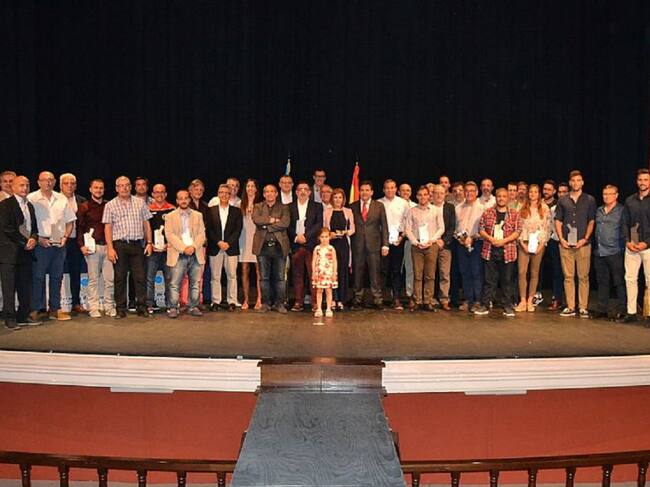 Monóvar acogió a la flor y nata del balonmano de la Comunidad Valenciana