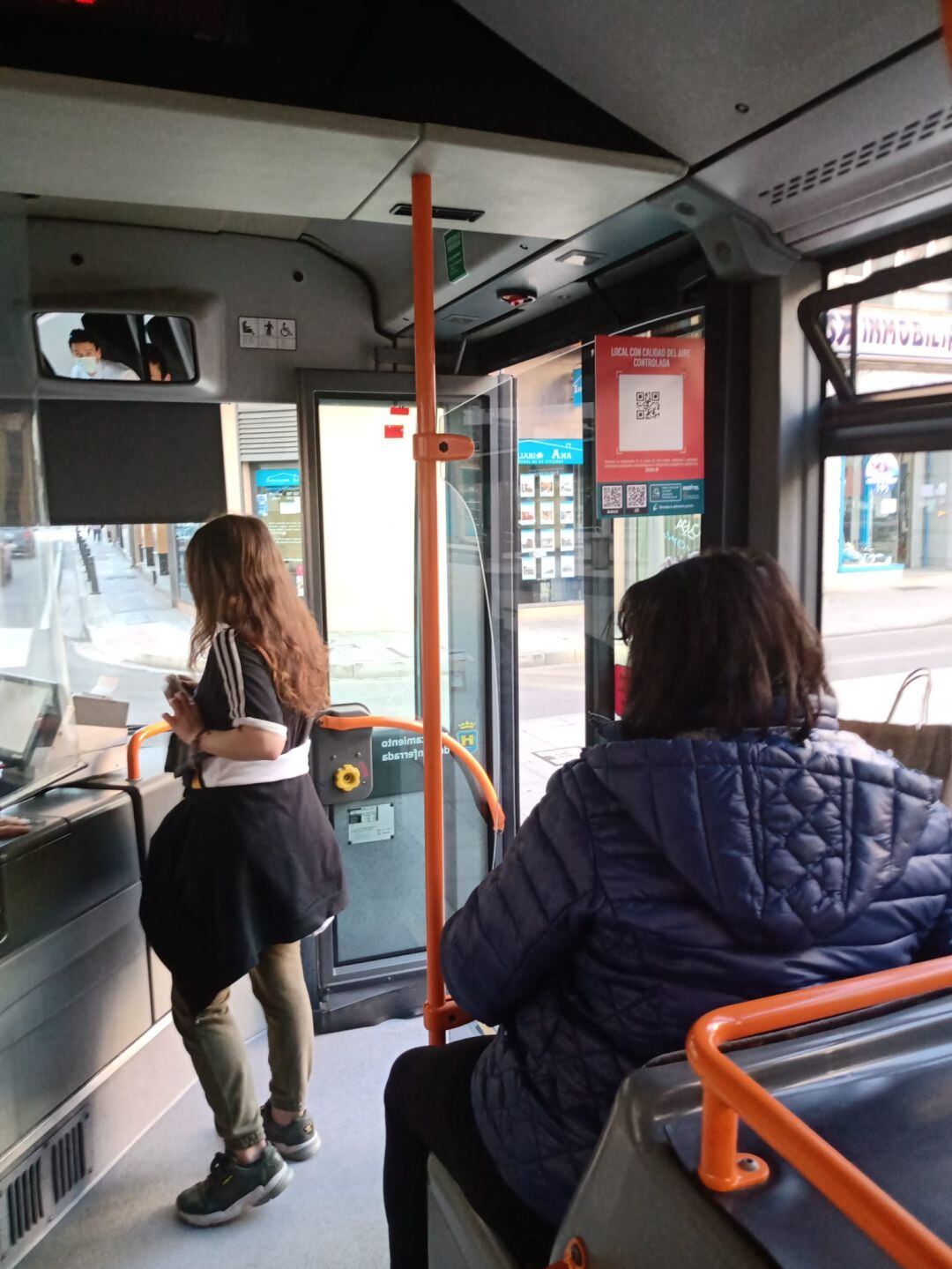 Exigen a LINEcar que cumpla con el aforo en los autobuses