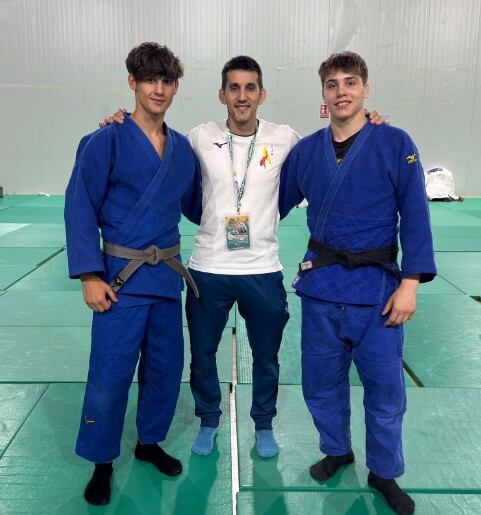 Deportistas del Club Judo Binéfar