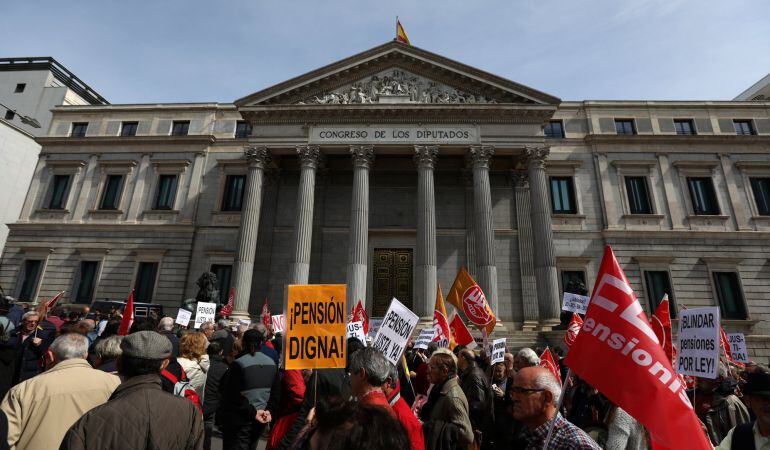 Pensionistas se manifiestan en Madrid