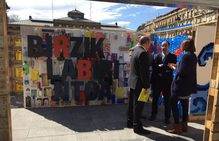 La campaña de reciclaje Birziklabirintoa ha estado abierta al público en la Plaza Easo del 21 de abril al 4 de mayo