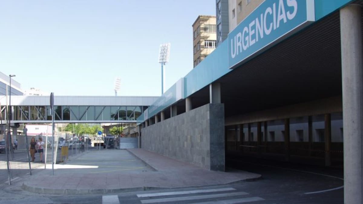 La saturación no cede en las Urgencias del Servet: pacientes en los pasillos y hasta cinco día para ingresos en planta