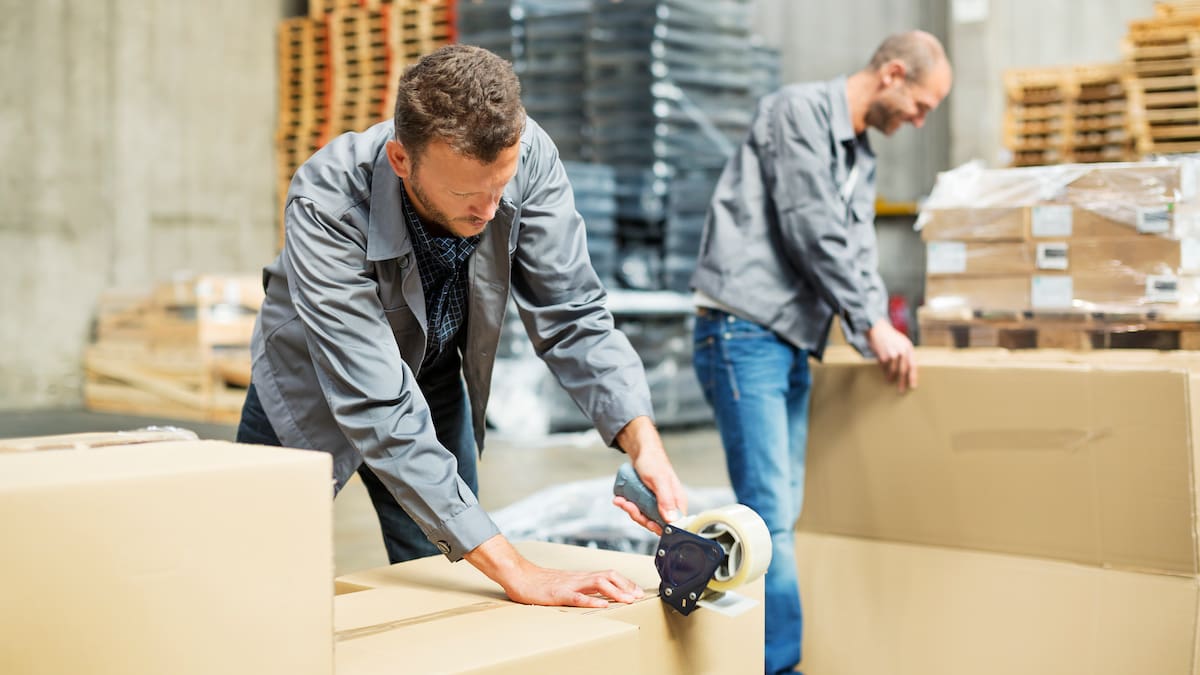 "El embalaje se rompió pero lo reprecintaron": el misterio de los paquetes manipulados